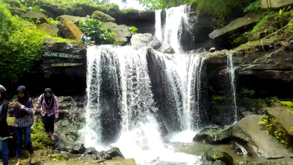 air terjun anjasmoro